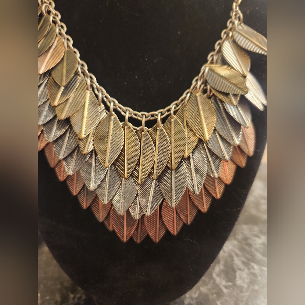 Cluster Metal Feather Layer Multi Color Metal Nec… - image 4